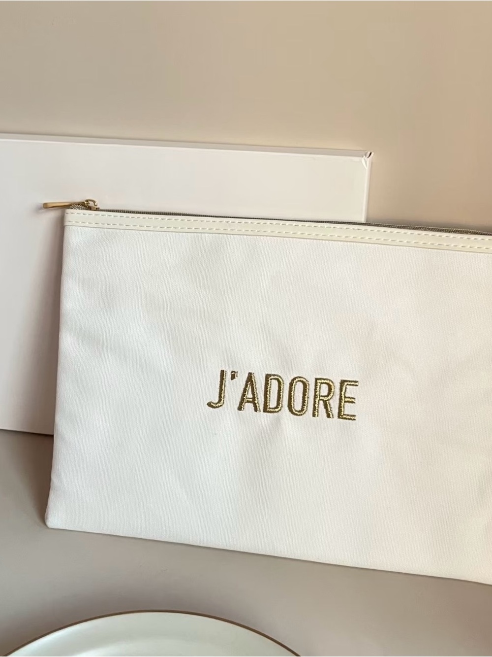 New Dior Beauty White Pouch with Gold J’ADORE Lettering - Picture 2 of 7